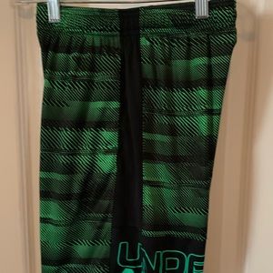 Under Armour Boy's youth medium Loose shorts. Great condition.